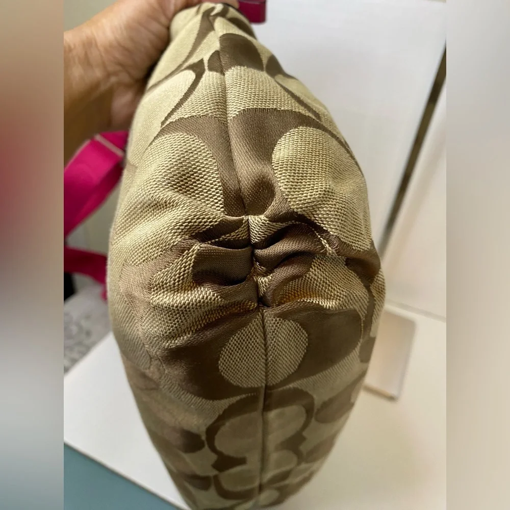 Coach Daisy Signature File bag - Picture 4 of 13